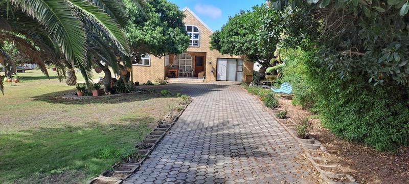 2 Bedroom Property for Sale in Stilbaai Wes Western Cape
